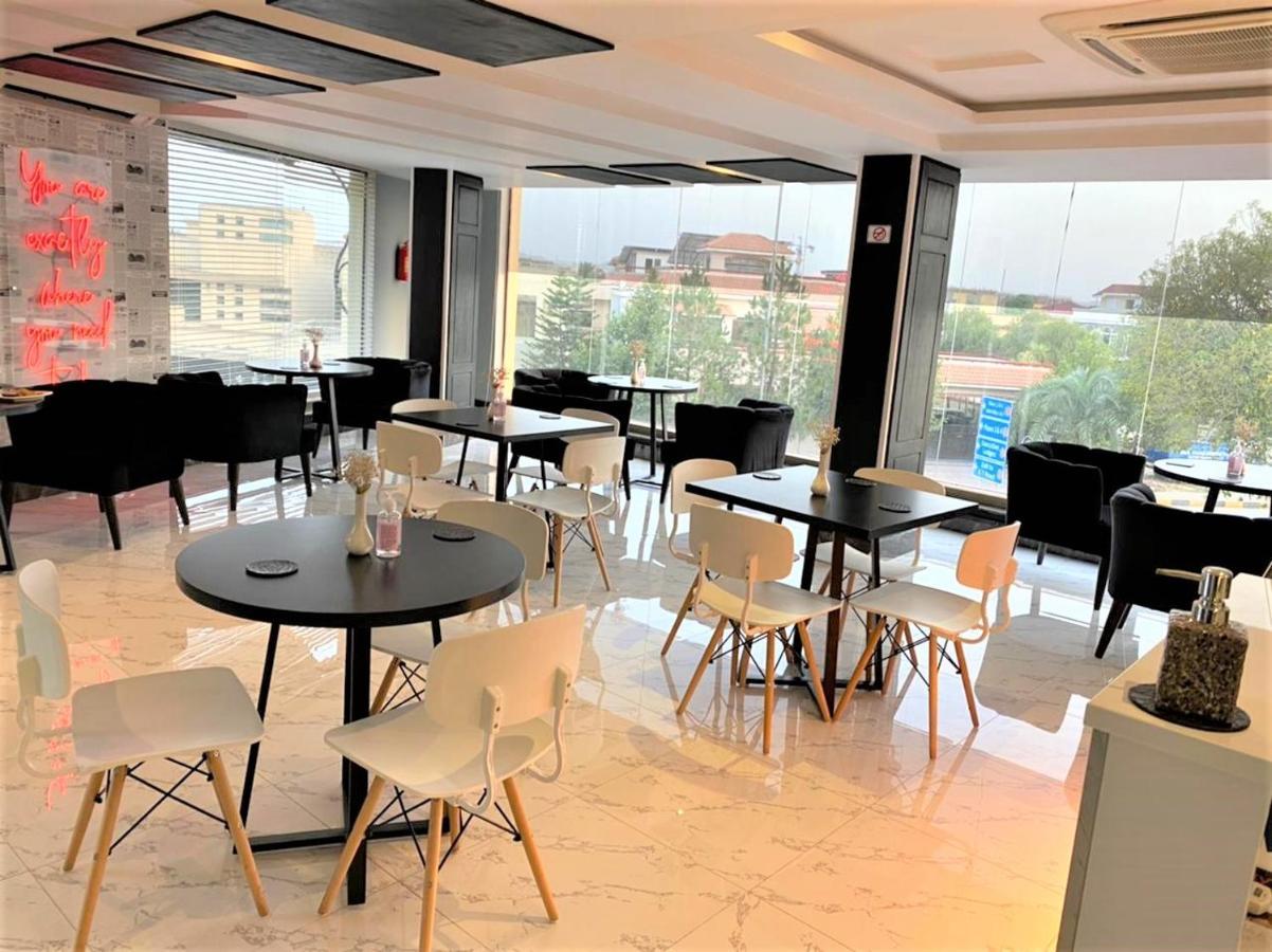 Esquire Hotels & Apartments Rawalpindi Extérieur photo